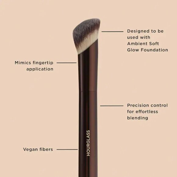 NIB ✅ Hourglass Ambient SOFT GLOW Foundation Brush ✨ NEW IN BOX - Picture 5 of 10